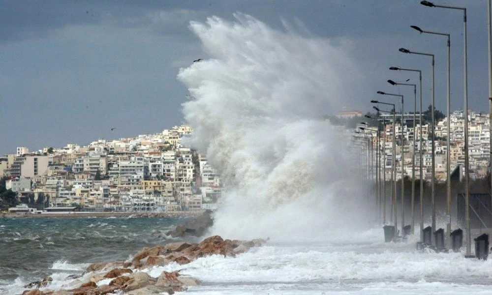 Προειδοποίηση για θυελλώδεις ανέμους στο Αιγαίο - Στους 39 βαθμούς η θερμοκρασία